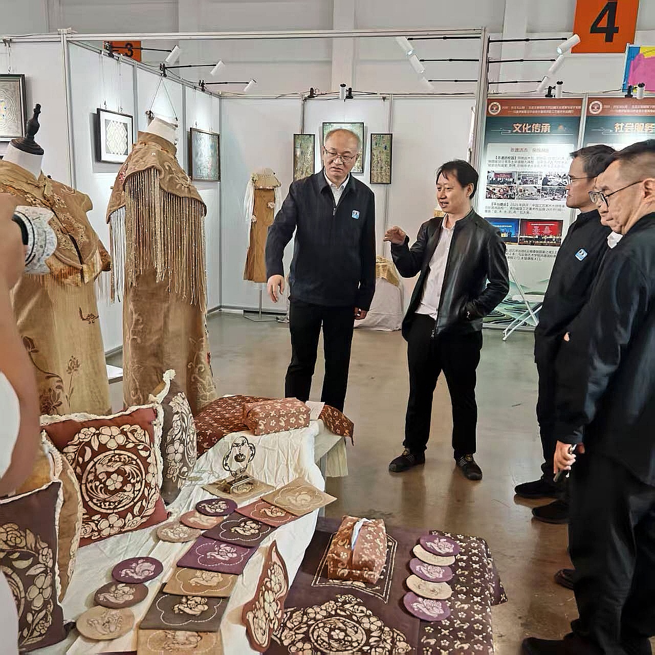 mmexport1777359576625_edit_237971128315249